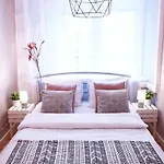 Chill & Explore By Cooee Warszawa