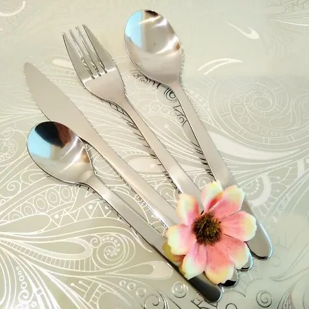 Chill & Explore By Cooee Varsavia