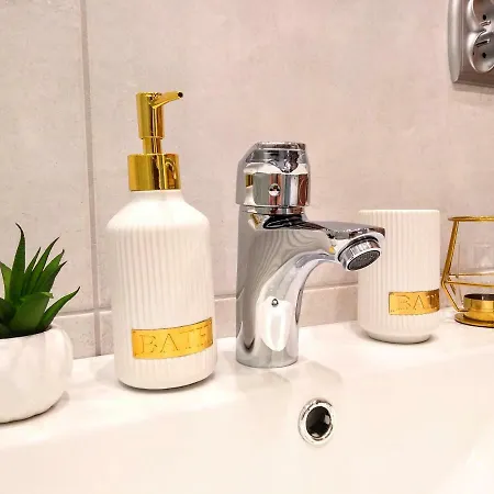 Chill & Explore By Cooee Appartement