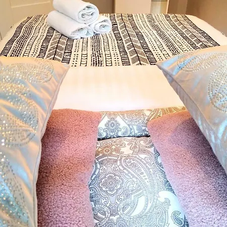 Chill & Explore By Cooee Varsavia