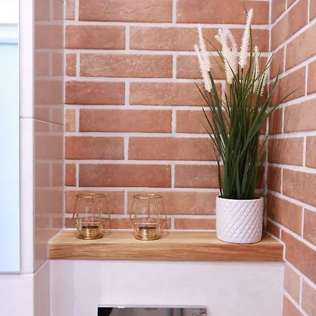 Chill & Explore By Cooee Warschau