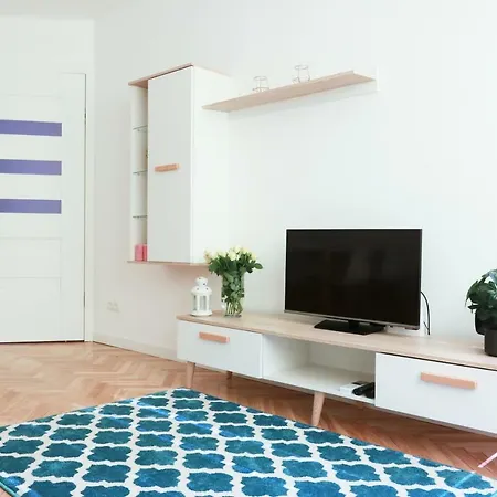 Chill & Explore By Cooee Warsaw